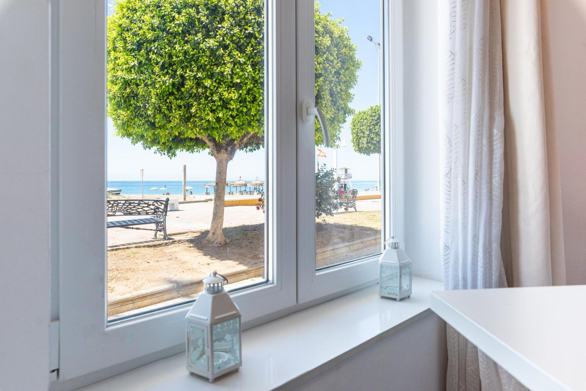 Wintowinrentals Dream Home On The Beachfront La Cala Del Moral Buitenkant foto