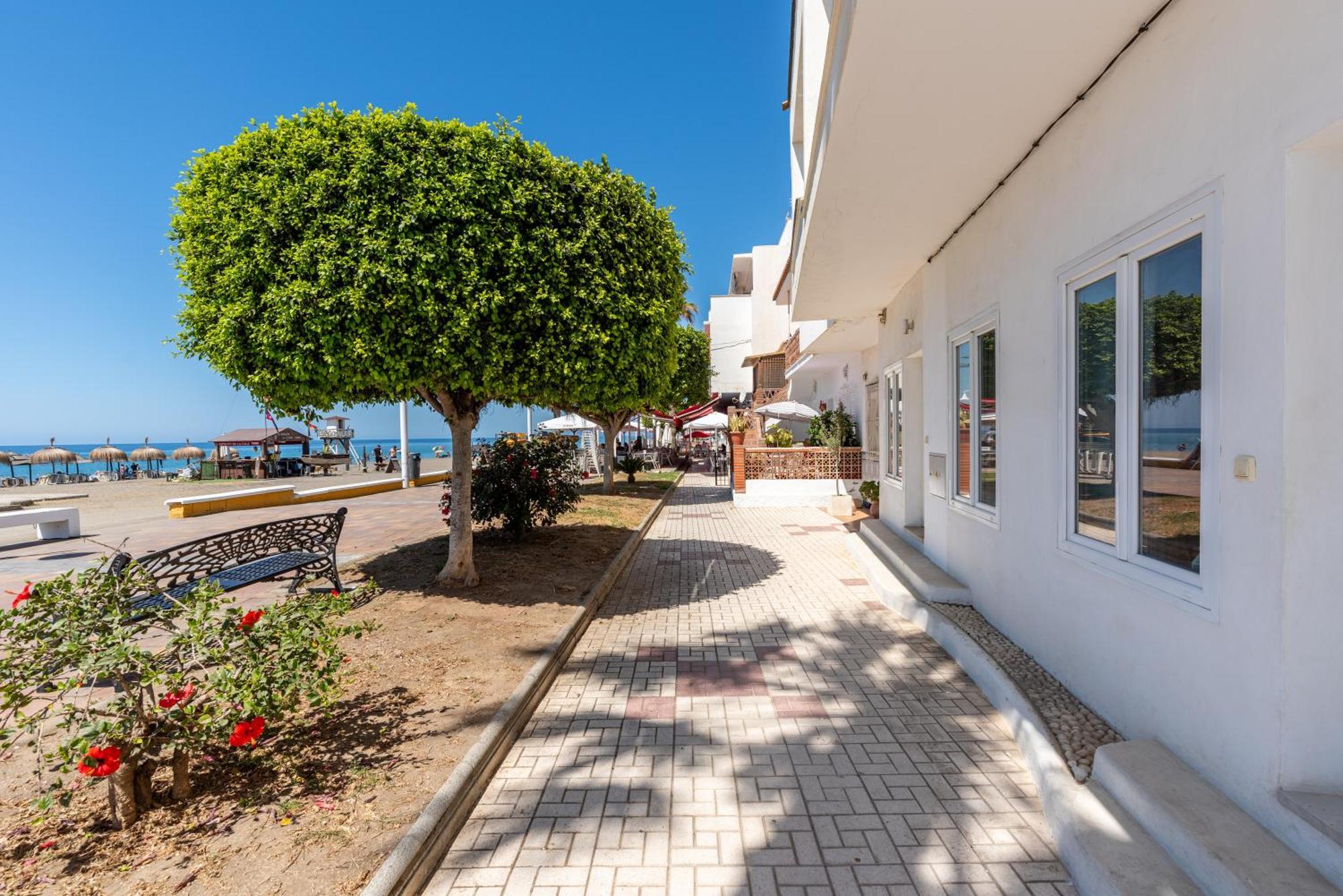 Wintowinrentals Dream Home On The Beachfront La Cala Del Moral Buitenkant foto